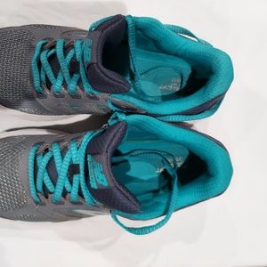 New Balance 560 V7 like new/womens sz8 w560L S7/